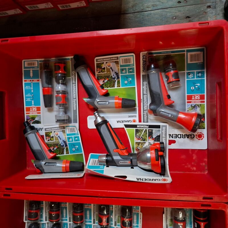 Assortiment waterkoppelingen o.a. Gardena – foto 9 – kavel bij Onlineveilingmeester, Winsum