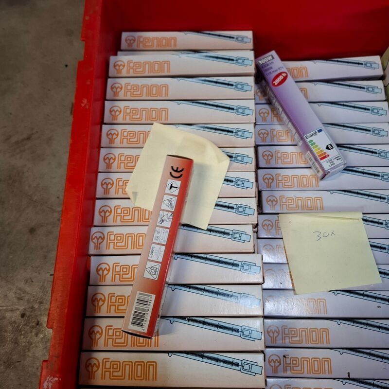 Ca. 105x Diverse halogeen lampen o.a. Fenon – foto 2 – kavel bij Onlineveilingmeester, Winsum