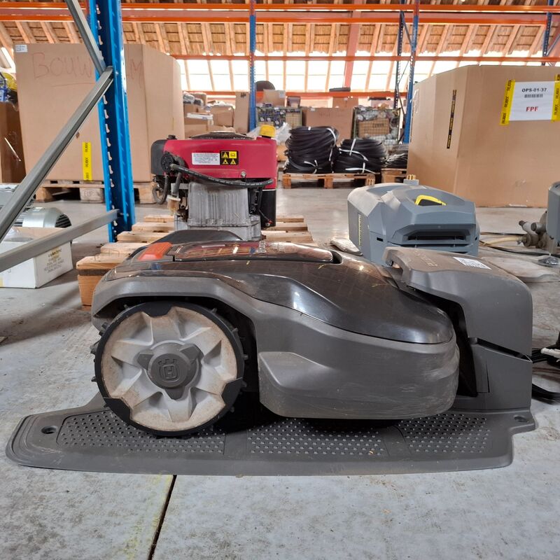 Demo robotmaaier Husqvarna, Automower 305, bouwjaar 2021 – kavel bij Onlineveilingmeester, Winsum