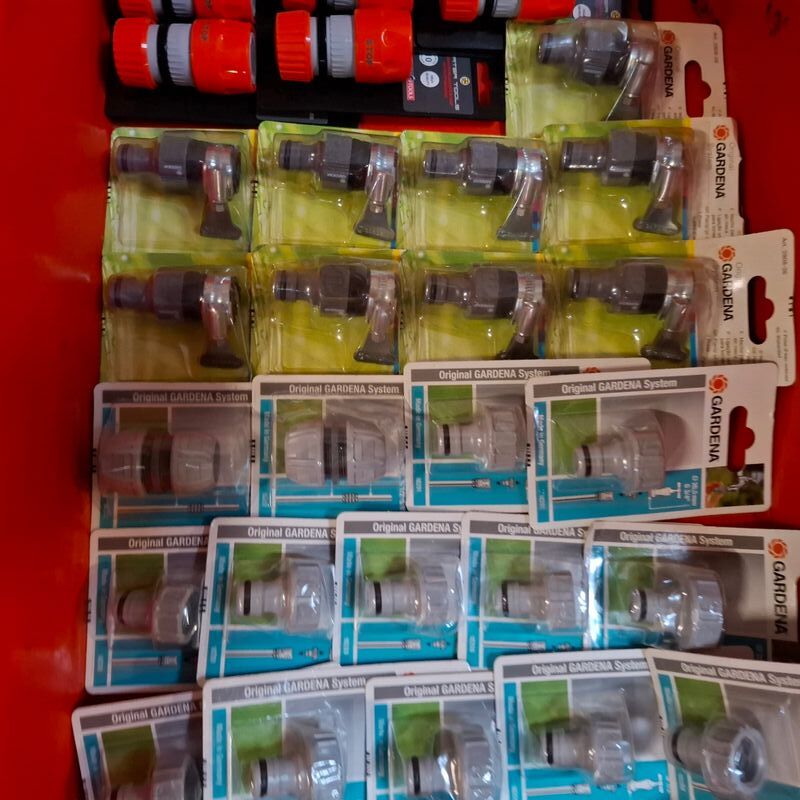 Assortiment waterkoppelingen o.a. Gardena – foto 5 – kavel bij Onlineveilingmeester, Winsum