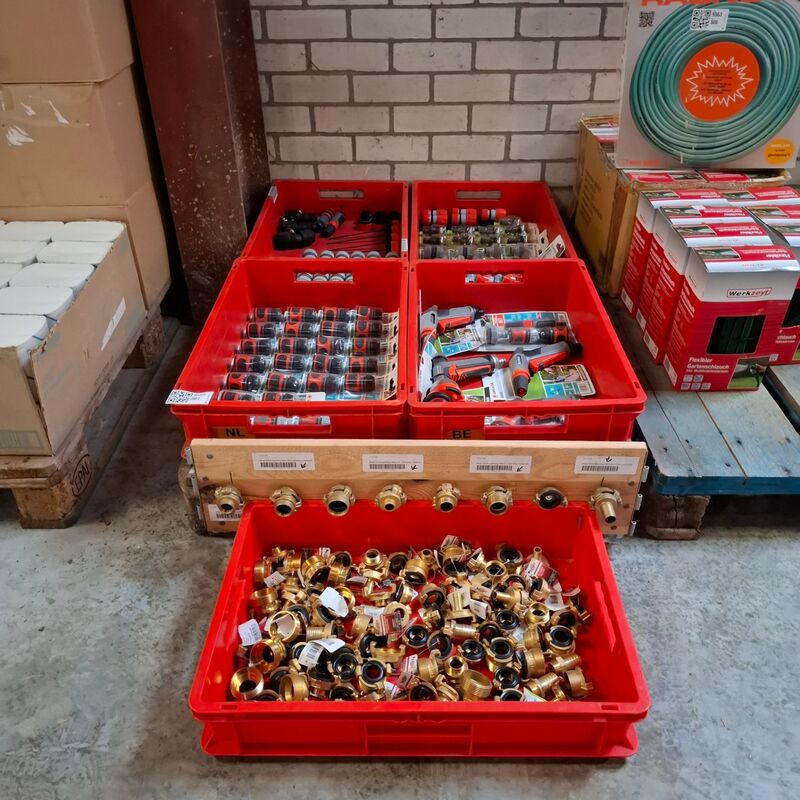 Assortiment waterkoppelingen o.a. Gardena – kavel bij Onlineveilingmeester, Winsum