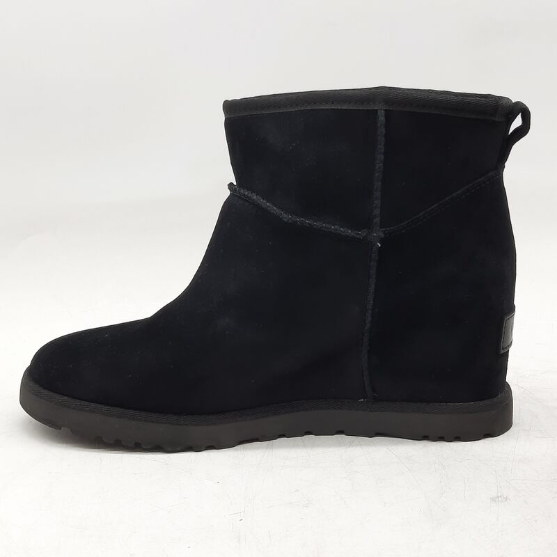 Paar schoenen, maat 38, UGG, 1104609 – foto 5 – kavel bij Domeinen Roerende Zaken, Groningen