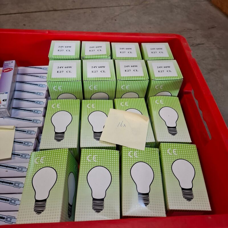 Ca. 105x Diverse halogeen lampen o.a. Fenon – foto 6 – kavel bij Onlineveilingmeester, Winsum