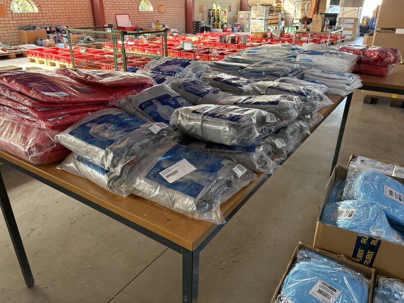 Partij diverse wegwerp werkkleding, O.a. Microgard, 3M – foto 5 – kavel bij Onlineveilingmeester, Winsum