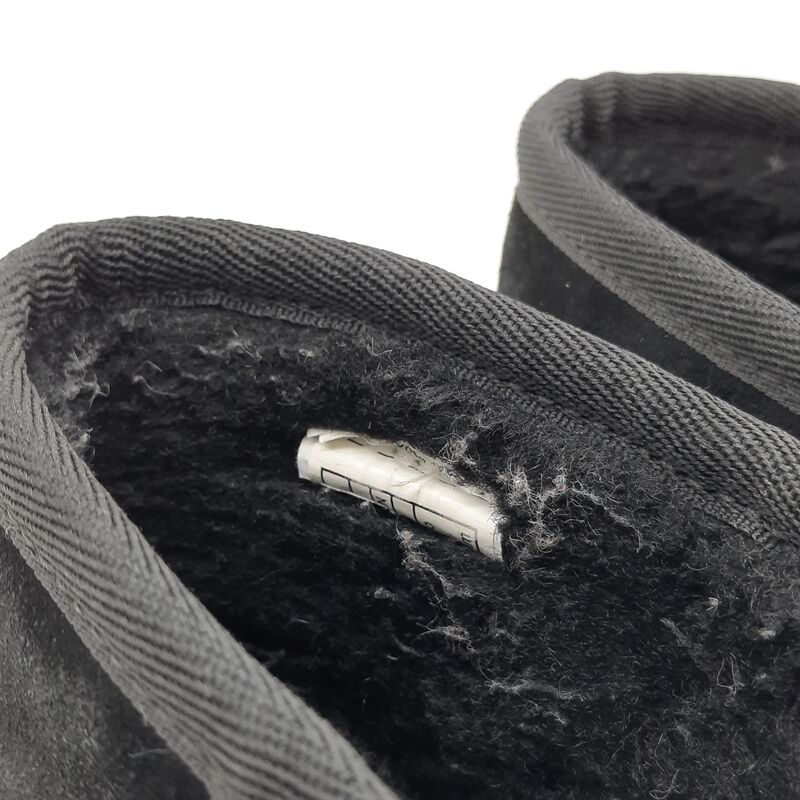 Paar schoenen, UGG – foto 7 – kavel bij Domeinen Roerende Zaken, Groningen