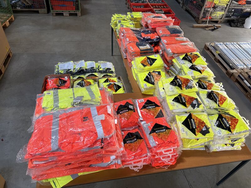 Ca. 320x Diverse reflecterende werkkleding, O.a. Hydrowear – foto 3 – kavel bij Onlineveilingmeester, Winsum