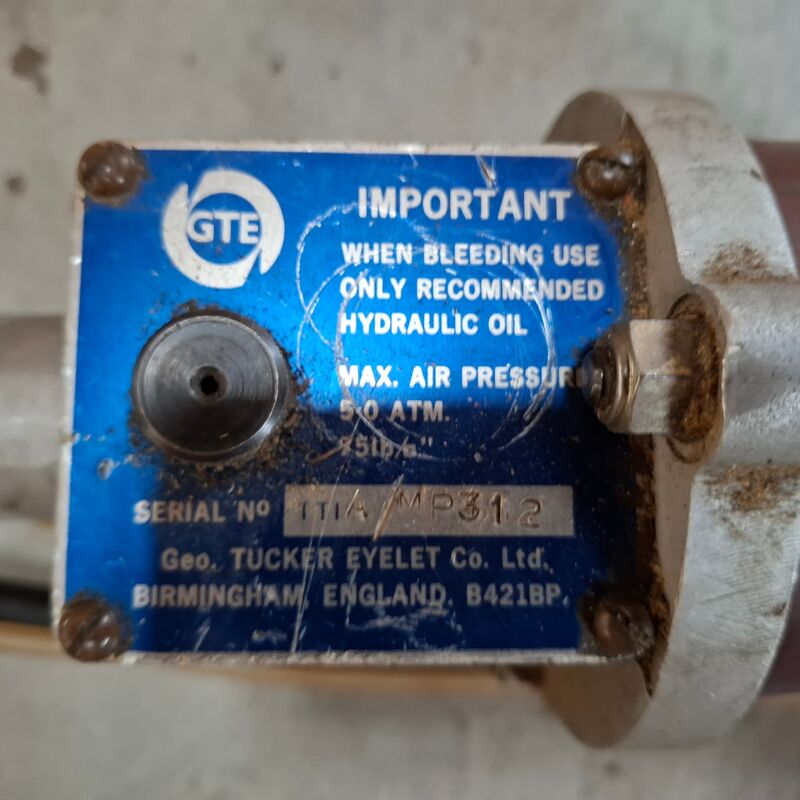 Pneumatische pomp met gereedschap GTE – foto 3 – kavel bij Onlineveilingmeester, Winsum