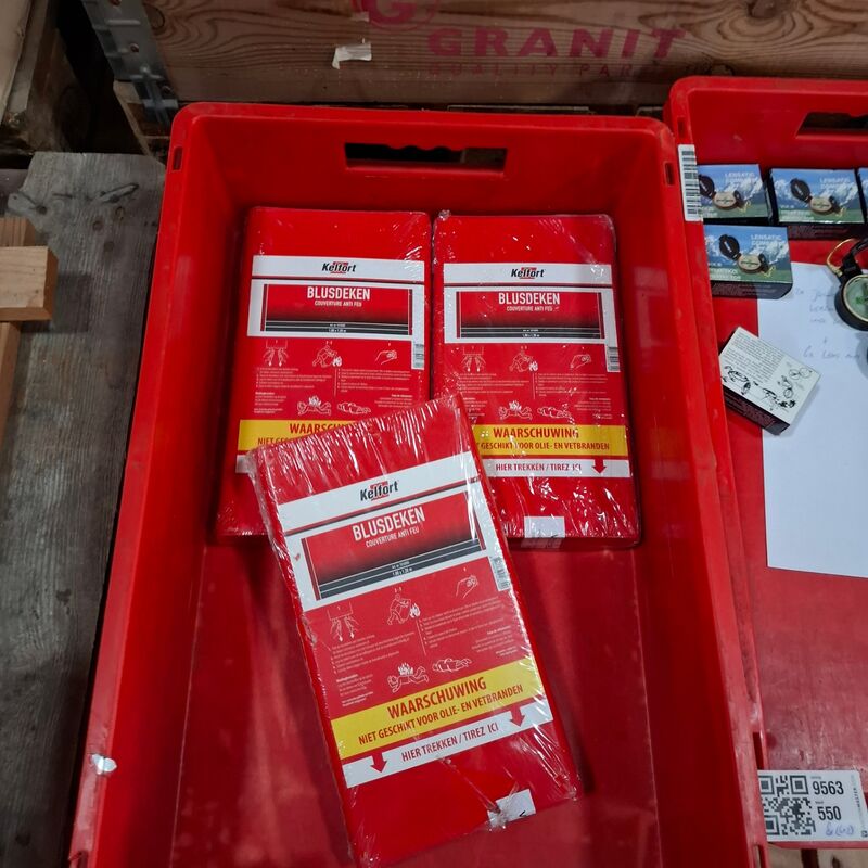 3x Blusdeken Kelfort – foto 3 – kavel bij Onlineveilingmeester, Winsum