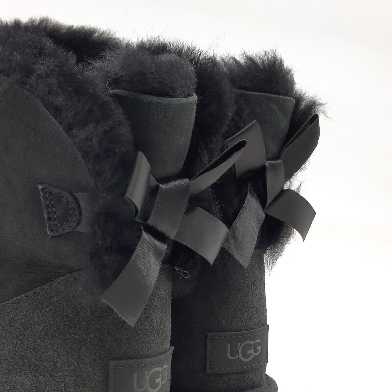Paar schoenen, maat 37, UGG, 1016501 – foto 6 – kavel bij Domeinen Roerende Zaken, Groningen