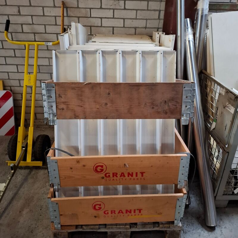 Partij winkelstellingmateriaal – foto 2 – kavel bij Onlineveilingmeester, Winsum