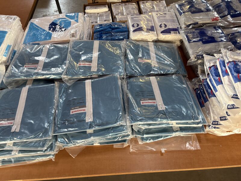 Partij diverse wegwerp werkkleding, O.a. Microgard, 3M – foto 7 – kavel bij Onlineveilingmeester, Winsum