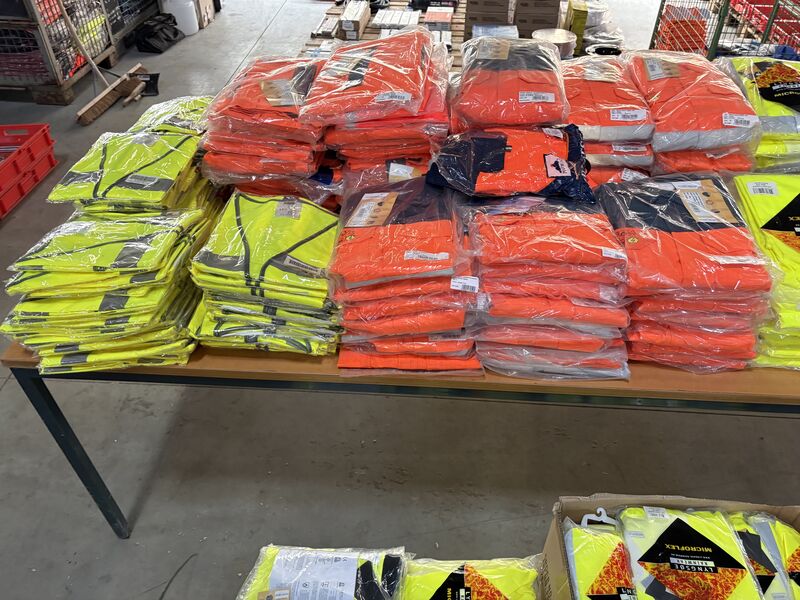 Ca. 320x Diverse reflecterende werkkleding, O.a. Hydrowear – foto 8 – kavel bij Onlineveilingmeester, Winsum