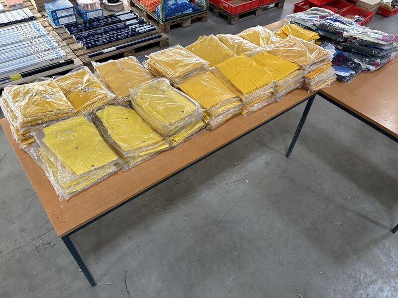 Ca. 170x Diverse regenkleding o.a. Flexothane – foto 6 – kavel bij Onlineveilingmeester, Winsum