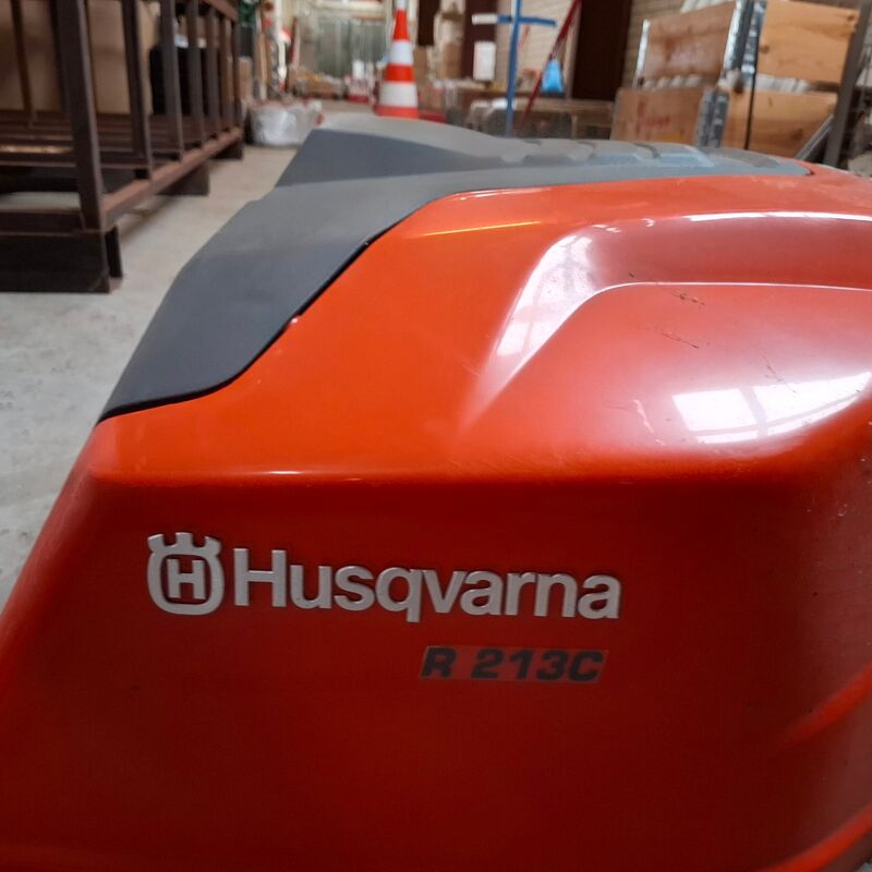 Motorkap t.b.v. Husqvarna R213C grasmaaier – foto 4 – kavel bij Onlineveilingmeester, Winsum