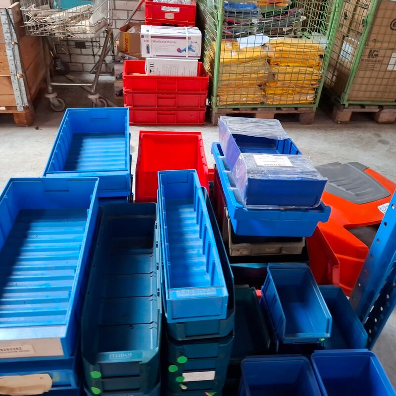 Ca. 385x Diverse magazijnbakken – foto 4 – kavel bij Onlineveilingmeester, Winsum