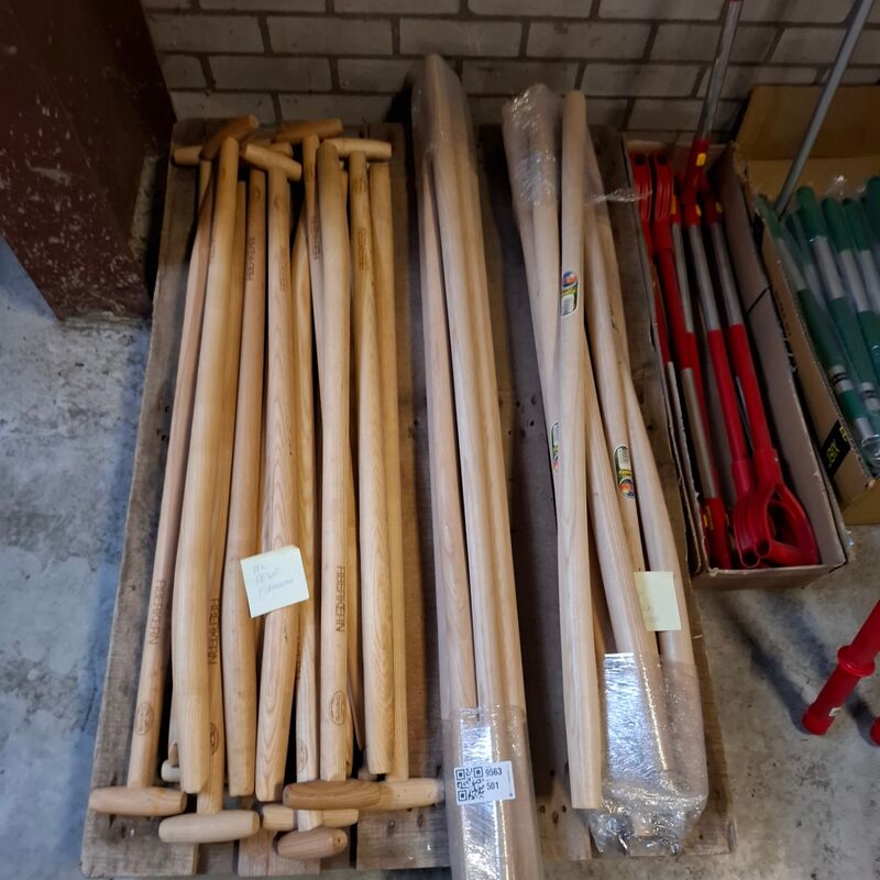 Diverse stelen – foto 3 – kavel bij Onlineveilingmeester, Winsum