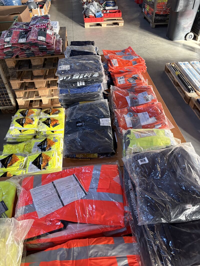 Ca. 230x Diverse reflecterende werkkleding o.a. Hydrowear – foto 6 – kavel bij Onlineveilingmeester, Winsum