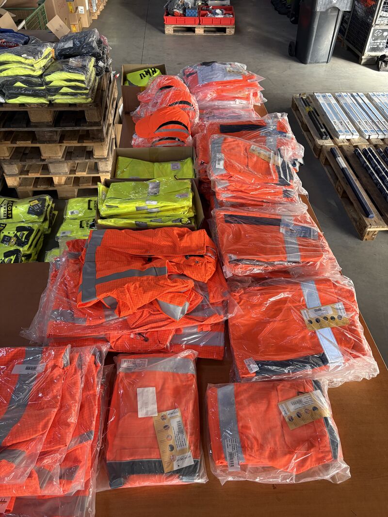 Ca. 275x Diverse reflecterende werkkleding, O.a. Tricorp – foto 6 – kavel bij Onlineveilingmeester, Winsum