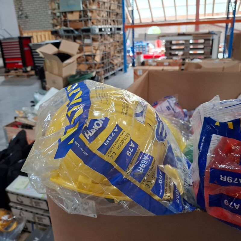 Ca. 108x Diverse bouwhelmen o.a. North, Deltaplus – foto 4 – kavel bij Onlineveilingmeester, Winsum
