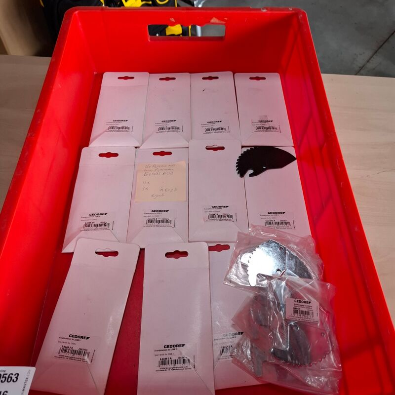 Ca. 16x Diverse reserve mes t.b.v. buissnijder o.a. Gedore, 11x E-2268 2A – kavel bij Onlineveilingmeester, Winsum