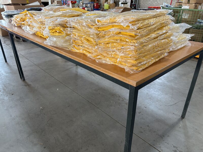 Ca. 170x Diverse regenkleding o.a. Flexothane – foto 4 – kavel bij Onlineveilingmeester, Winsum