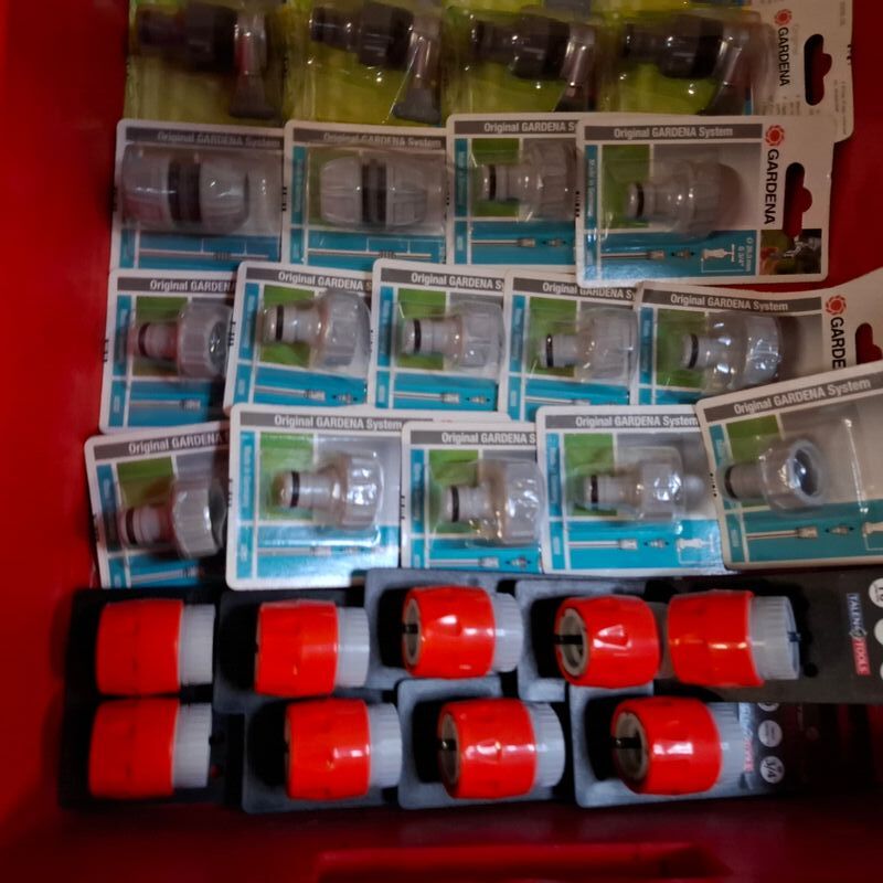 Assortiment waterkoppelingen o.a. Gardena – foto 4 – kavel bij Onlineveilingmeester, Winsum