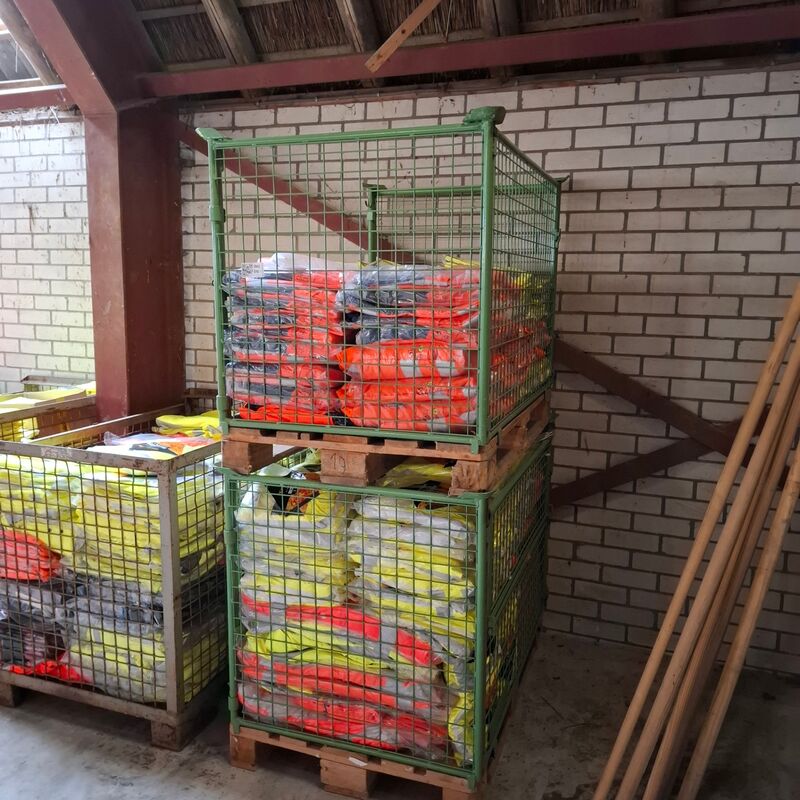 Ca. 320x Diverse reflecterende werkkleding, O.a. Hydrowear – kavel bij Onlineveilingmeester, Winsum