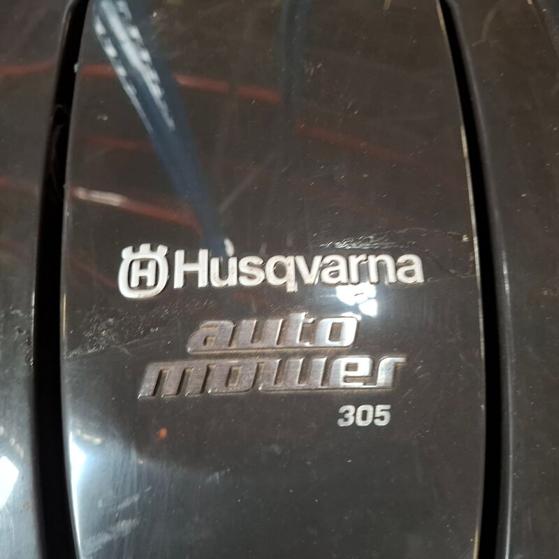 Demo robotmaaier Husqvarna, Automower 305, bouwjaar 2021 – foto 5 – kavel bij Onlineveilingmeester, Winsum