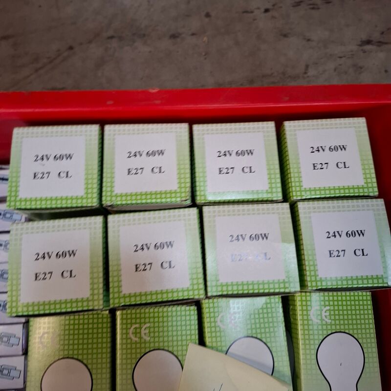 Ca. 105x Diverse halogeen lampen o.a. Fenon – foto 7 – kavel bij Onlineveilingmeester, Winsum