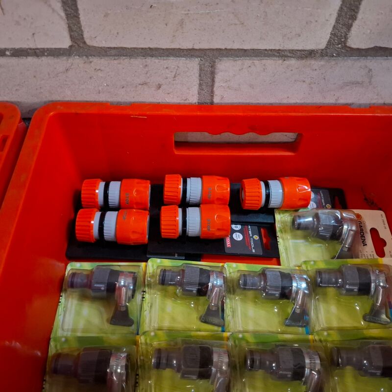 Assortiment waterkoppelingen o.a. Gardena – foto 6 – kavel bij Onlineveilingmeester, Winsum