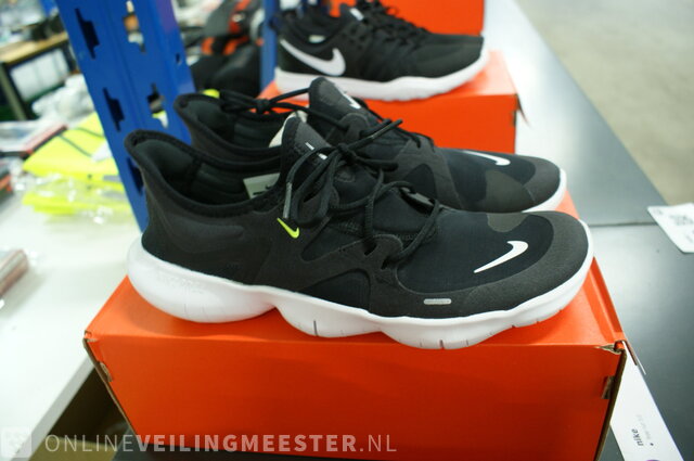 Sportschoenen cheap maat 43