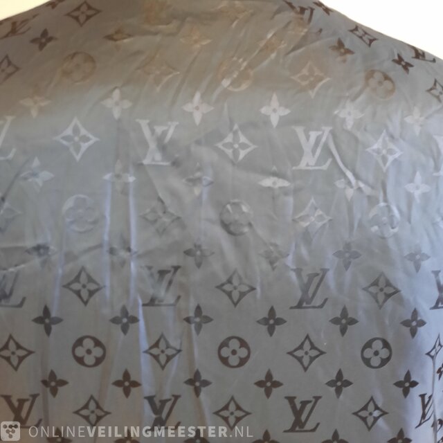 Jacket, size 40 Louis Vuitton, Wrap Coat » Onlineauctionmaster.com