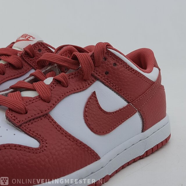 Nike sneakers maat online 35