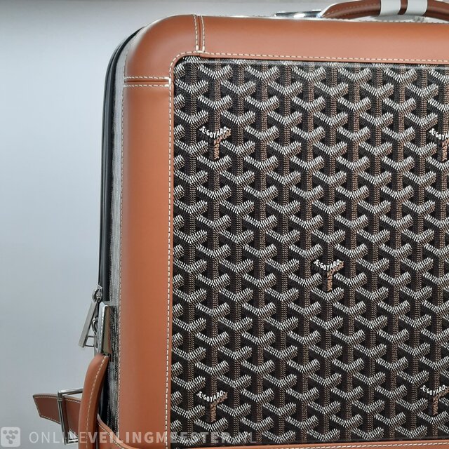 Goyard universal companion price hot sale