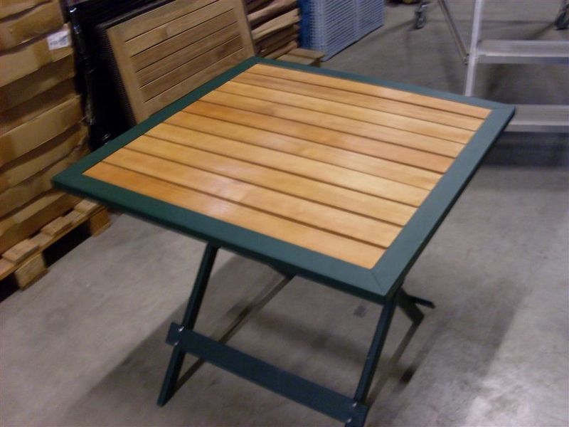 8x Tuintafel, hout/kunststof, afm. lxbxh ca. .. Onlineveilingmeester.nl