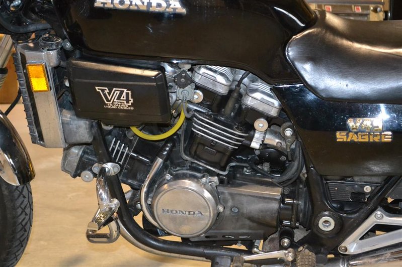 Honda 750cc v45 sabre